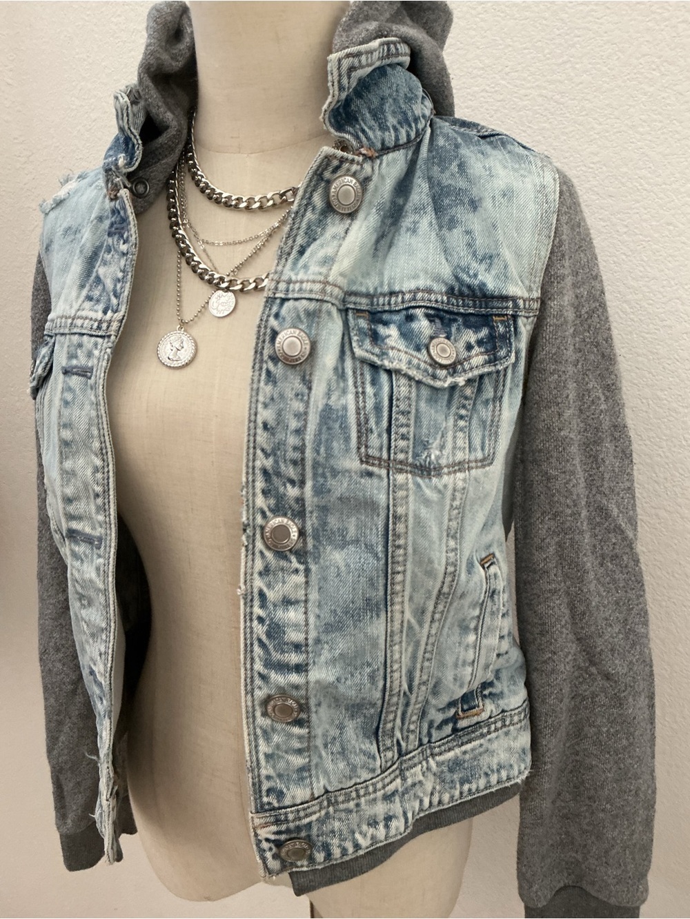 American Eagle Outfitters Two-Tone Denim Jacket with Gray Knit Sleeves - Picture 3 of 7